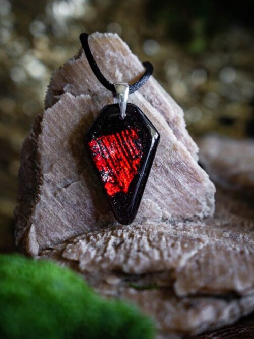 Naszyjnik z pyłem z czarnego dębu 7500 lat handmade Biżuteria Zilvano