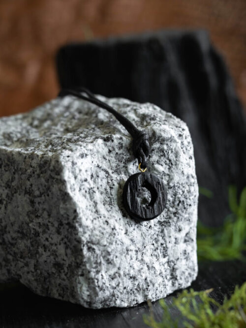 Naszyjnik z czarnego dębu 7500 lat handmade zawieszka ZIlvano