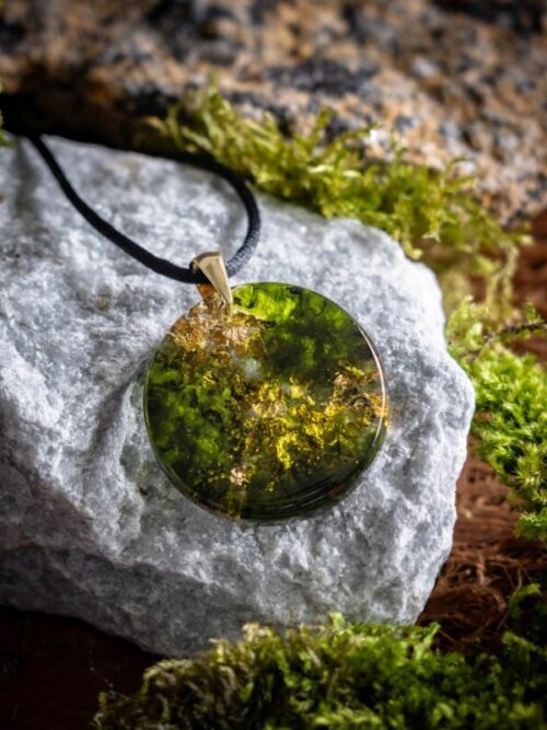 Naszyjnik zielone i złote odcienie zawieszka handmade Zilvano