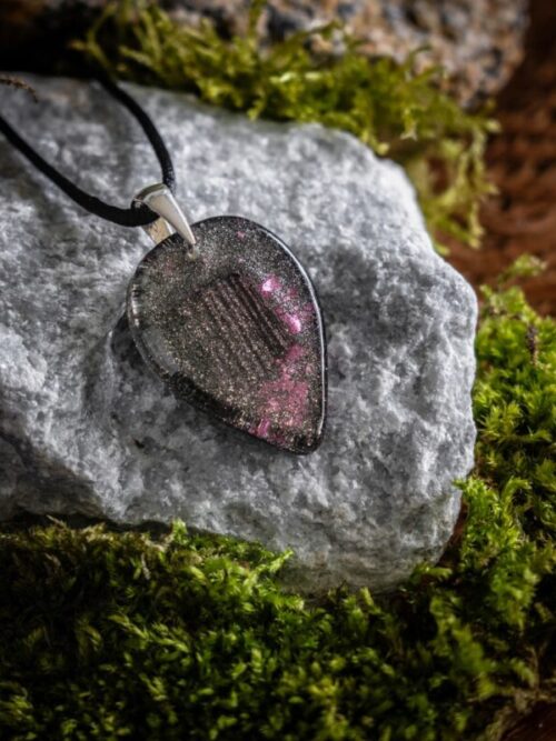 Naszyjnik z czarnym dębem 7500 lat handmade zawieszka Zilvano