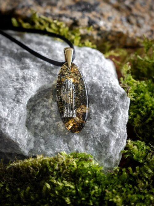 Naszyjnik z czarnym dębem 7500 lat handmade zawieszka biżuteria Zilvano