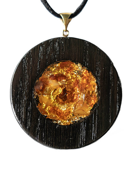Bog Oak & Baltic Amber Pendant – Round, 40x40x10 mm – amber mosaic – ZILVANO