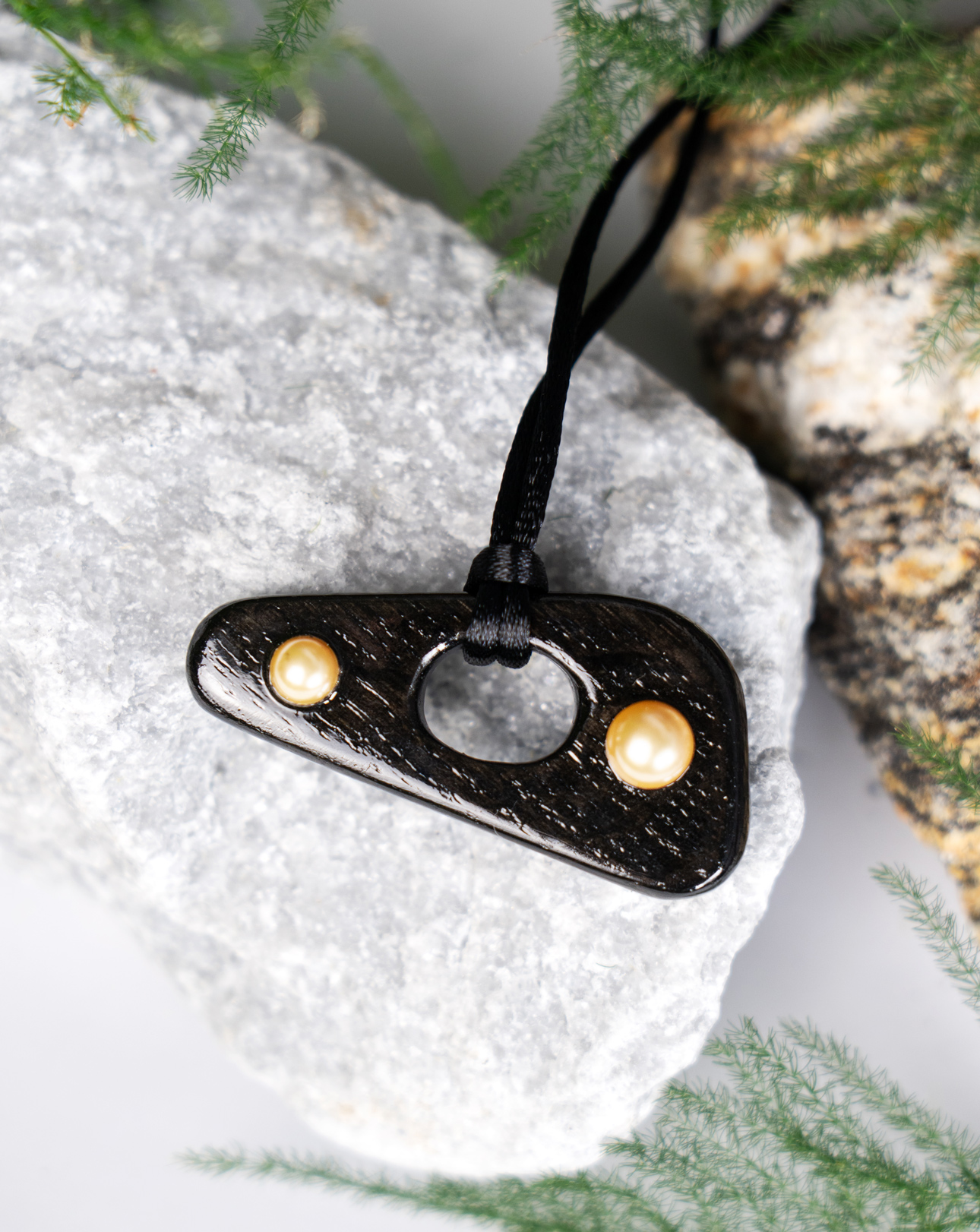 Wisiorek ZILVANO Starożytny Dąb - biżuteria handmade premium — 2