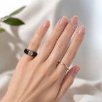 Ring aus Mooreiche – Platte mit Akzent – ZILVANO