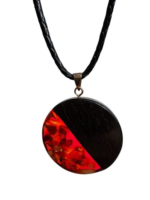 Naszyjnik z bursztynem bałtyckim i czarnym dębem kopalnym, czerwona żywica, koło 40 mm – Baltic Ember Halo – ZILVANO